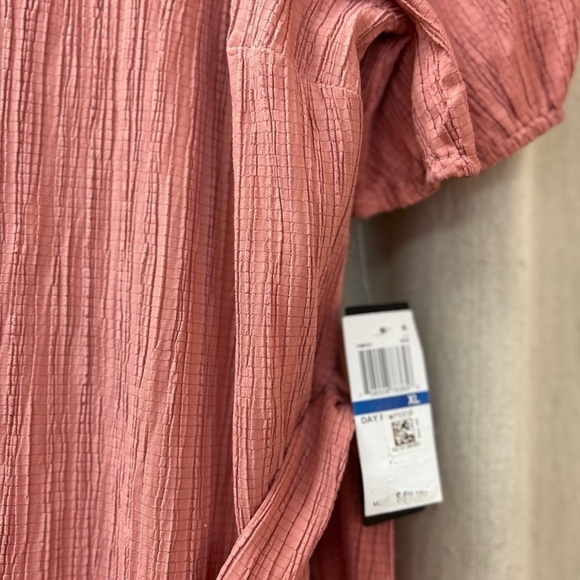 City Studio/ NWT/  Woman’s Juniors Crinkled Short Sleeves Fit & Flare Dress/ XL - Picture 6 of 15